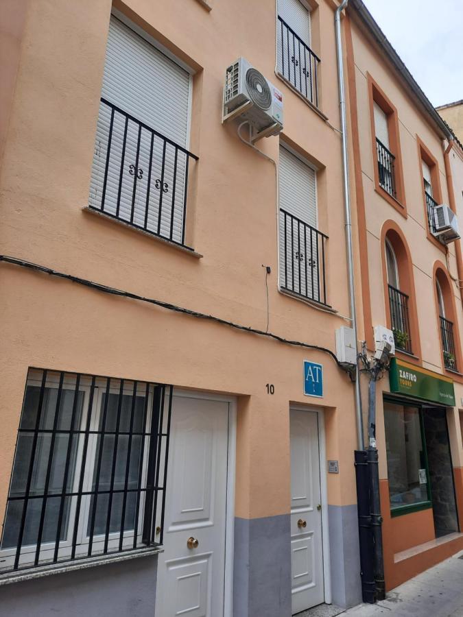 פלאסנסיה Apartamentos Clavero 10 מראה חיצוני תמונה
